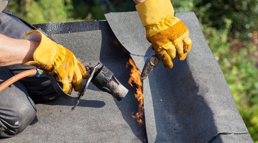 Professional gutter cleaning in Darden, TN